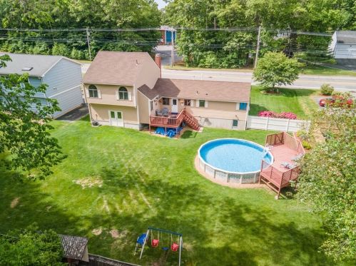 569 Lake St, Shrewsbury, MA 01545-4644