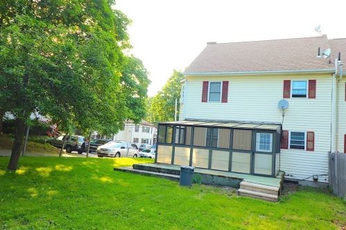 218 Norfolk St, Worcester MA 01604-2910 exterior