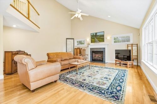 91 Maple Spg Rd, Wareham MA 02571-1202 exterior