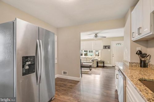 703 Washington Ave, West Deptford NJ 08096-1035 exterior