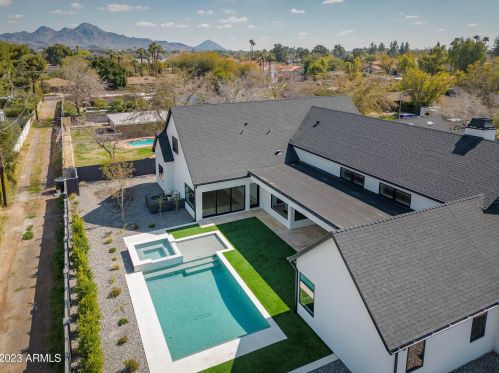 222 Belmont Ave, Phoenix AZ  85021-7229 exterior