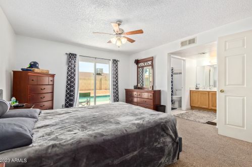 1444 Carson Rd, Phoenix AZ  85041-6711 exterior