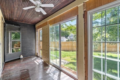 188 Newman Ave, Seekonk MA 02771-4911 exterior