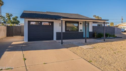 3320 Claire Dr, Phoenix AZ 85032-4933 exterior