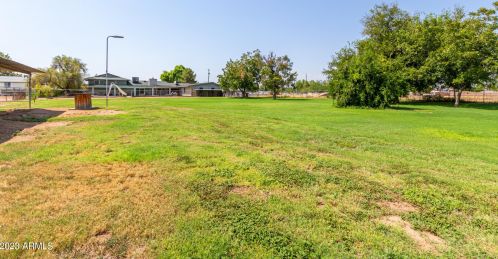 4210 Country Gables Dr, Phoenix AZ 85053-4528 exterior