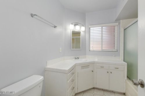 1501 Edgemont Ave, Phoenix AZ 85035-1808 exterior