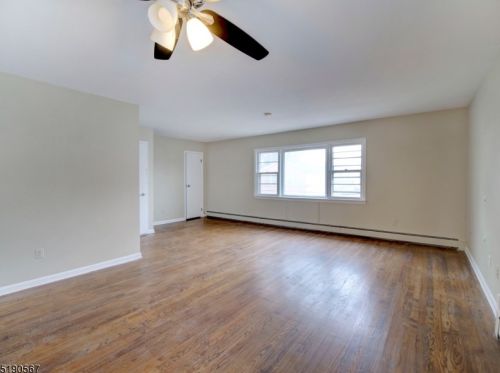 17 Jeraldo St, Belleville NJ 07109-1035 exterior