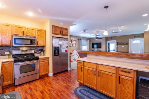 1366 Georgia Ave, West Deptford NJ 08093-1924 exterior