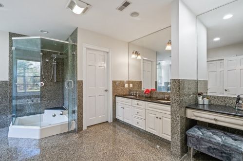 18 Francis St, North Reading MA 01864-3121 exterior