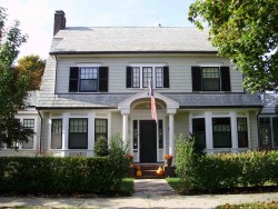 67 Prentice Rd, Newton, MA 02459-1325