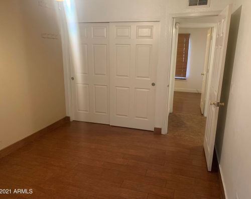 6729 Catalina Dr, Phoenix AZ 85019-4433 exterior