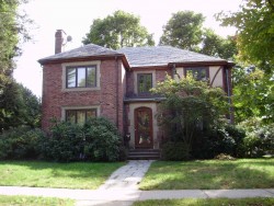 56 Cotton St, Newton, MA 02458-2620