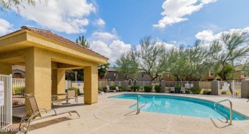 2150 Bell Rd, Phoenix AZ  85022-2940 exterior