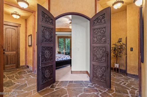 2702 Est Dr, Park City UT 84060-6878 exterior