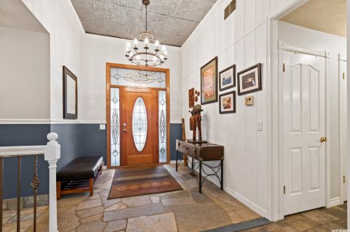 7993 Erique Way, Sandy UT 84093-6422 exterior