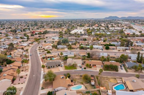 414 Behrend Dr, Phoenix AZ 85050-3992 exterior