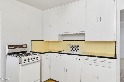 3813 9th Pl, Phoenix AZ 85022-2642 exterior