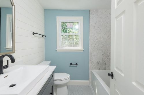 142 Donnellan Cir, Weymouth MA 02191-1762 exterior