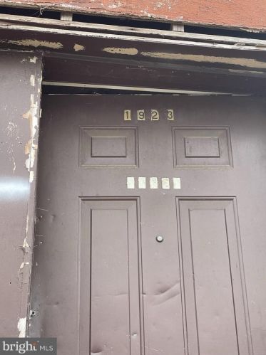 1923 20 St, Philadelphia PA 19145-2801 exterior