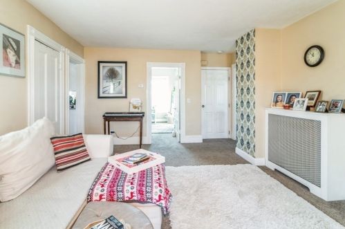 307 Pleasant St, Weymouth MA 02190-2621 exterior