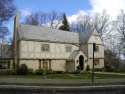 62 Sheffield Rd, Newton, MA 02460-2119