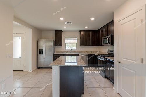 3906 79th Dr, Phoenix AZ  85043 exterior