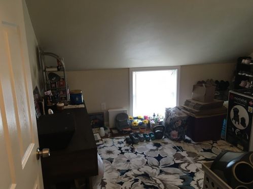 21 Pear St, Fall River MA 02720-5324 exterior