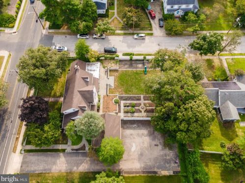 605 Delaware St, West Deptford NJ  08096-1576 exterior