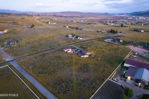 8449 Silver Crk Rd, Park City UT exterior