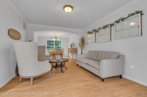 8 Bailey Ct, Jackson Twp NJ  08527-4459 exterior