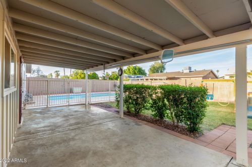 2328 Altadena Ave, Phoenix AZ 85029-3402 exterior