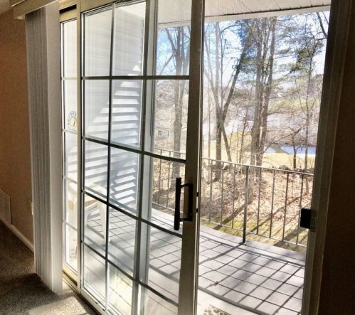 135 Lafond Ln, Dracut, MA 01826-6427