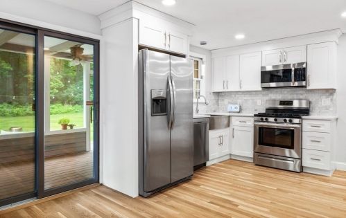 18 Pennacook St, Norfolk MA  02056-1117 exterior