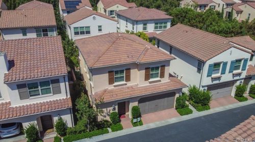 32 Larkfield, Irvine CA 92620-2140 exterior