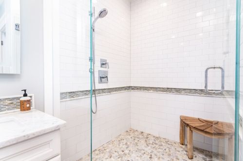 124 Elm Ave, Quincy MA 02170-2939 exterior