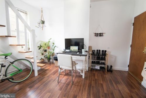 614 6 St, Philadelphia PA 19147-2128 exterior