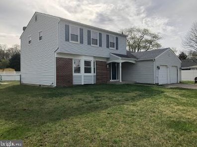 207 Hampshire Dr, West Deptford, NJ 08096-4251