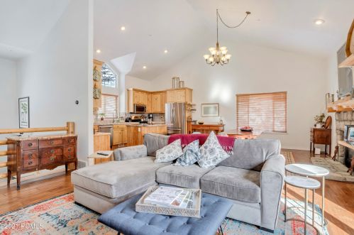 7435 Brook Hollow Loop Rd, Park City, UT 84098-8262