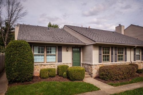 10601 Sycamore Grn, Louisville KY  40223-2945 exterior