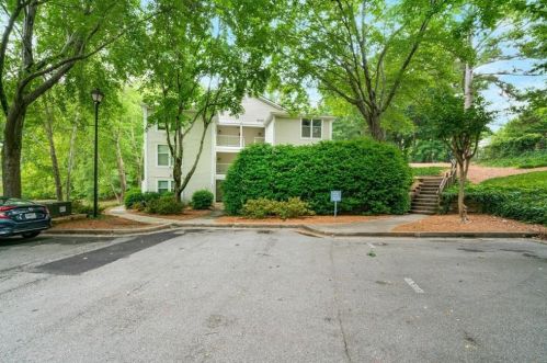 1258 Ky Lk Dr, Atlanta GA 30319-4143 exterior