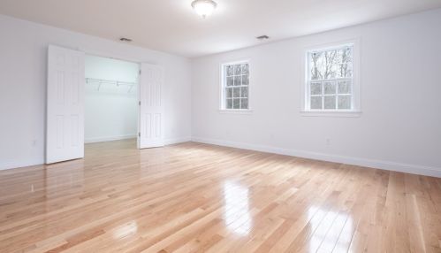 137 Wall St, East Bridgewater MA 02324-1519 exterior