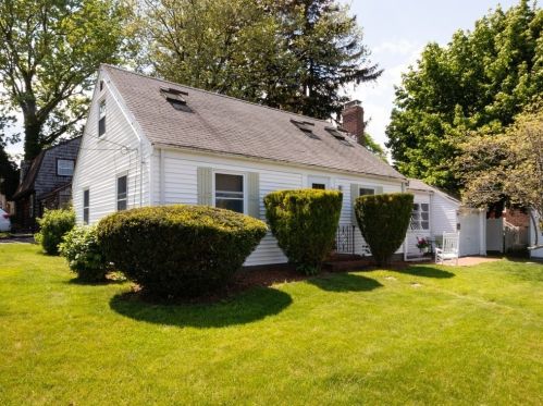 74 Dickens St, Quincy MA  02170-3504 exterior