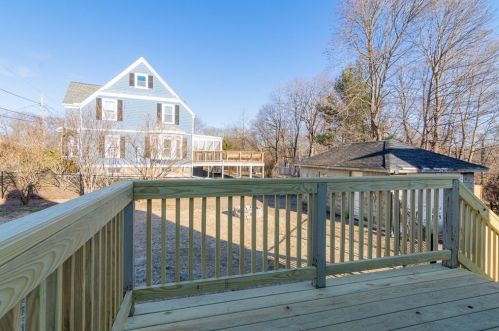 41 Arthur St, Whitman MA 02382-1101 exterior