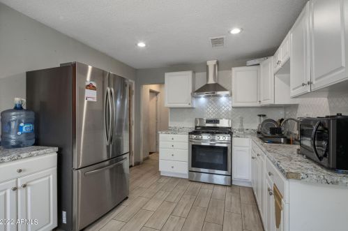 3802 Catalina Dr, Phoenix AZ 85015-6025 exterior