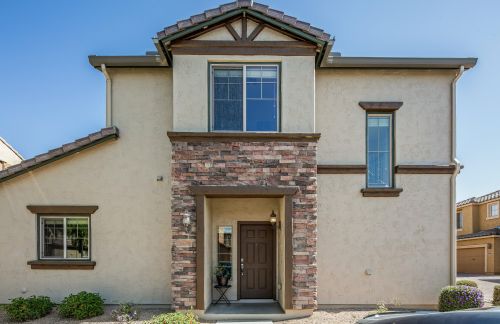 3970 Cat Balue Dr, Phoenix, AZ 85050-4893