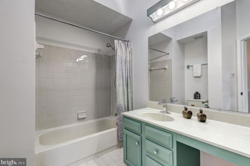 5038 Southern Star Ter, Columbia MD 21044-1293 exterior