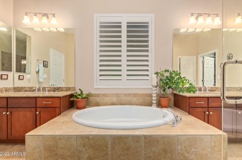 1816 Eagle Talon Trl, Phoenix AZ 85085-5344 exterior