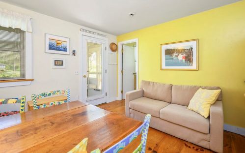 76 Hay Rd, Eastham MA 02642-3268 exterior