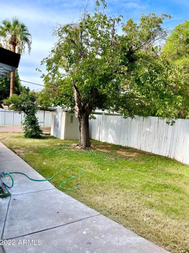 801 Bethany Home Rd, Phoenix AZ  85014-2107 exterior