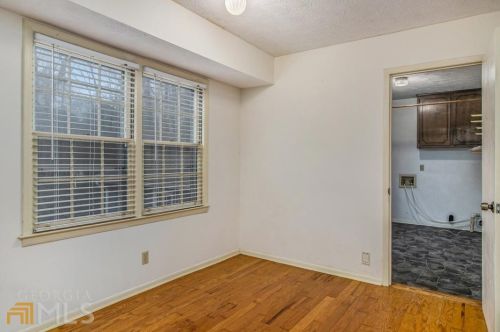 1345 Earle Ct, Conyers GA exterior